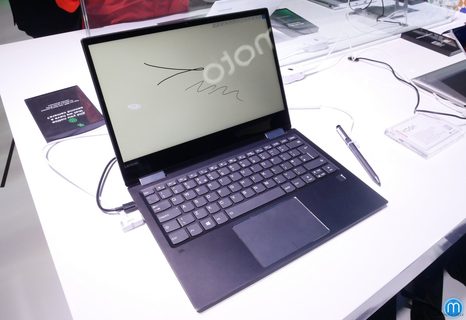 Lenovo Yoga 720