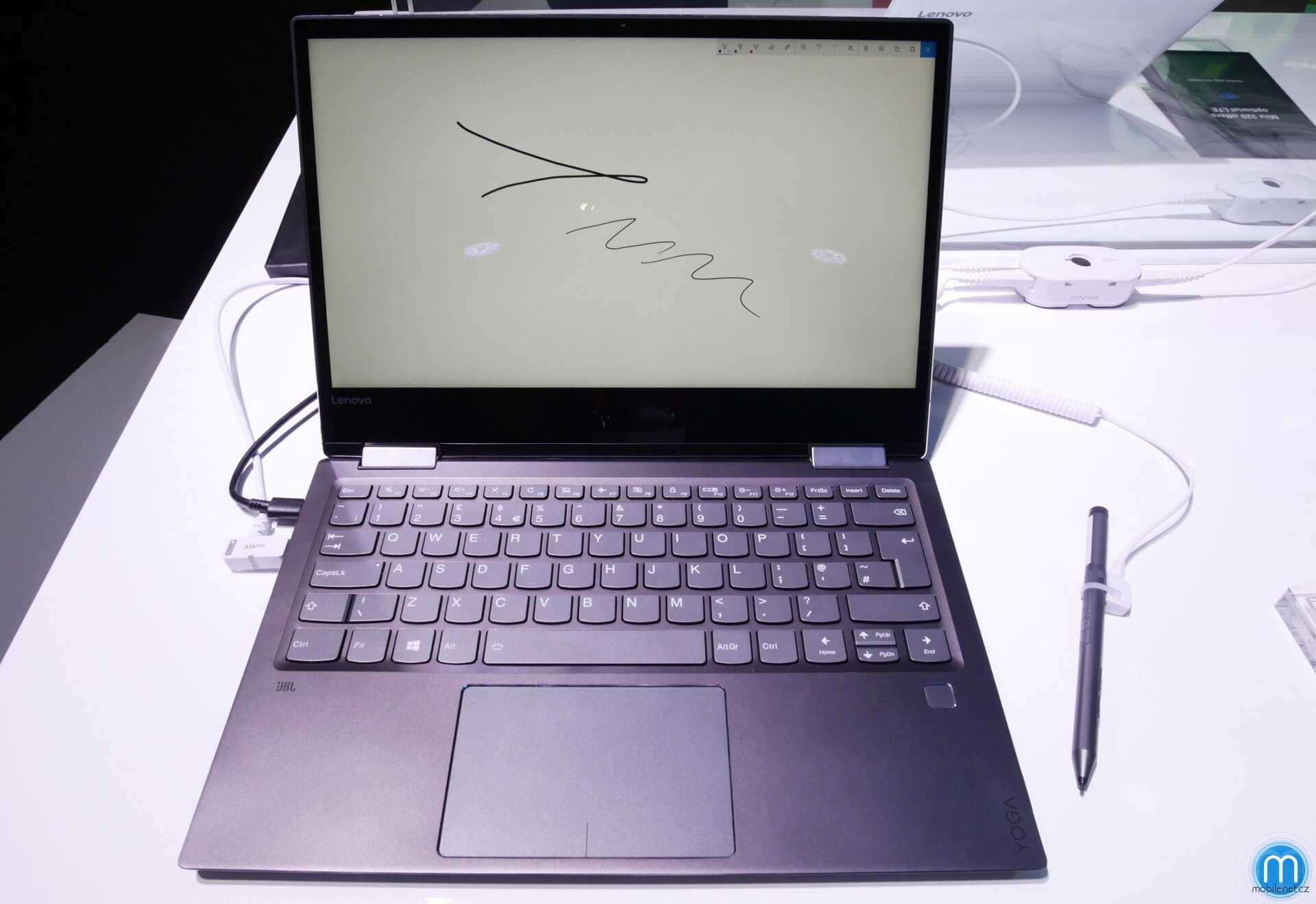 Lenovo Yoga 720