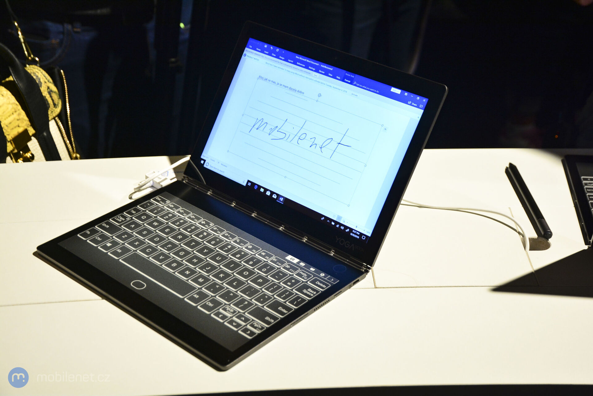 Lenovo Yoga Book C930