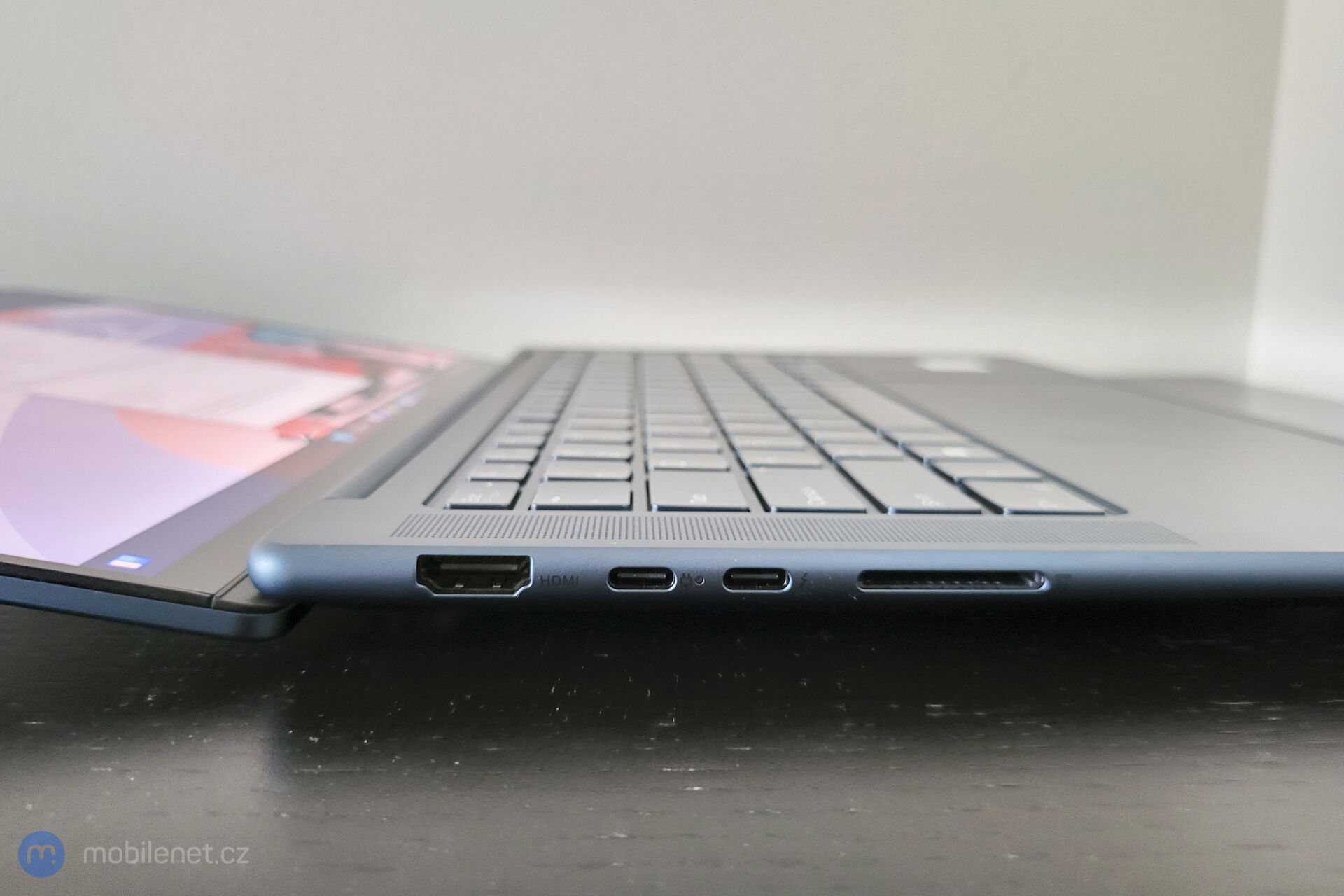 Lenovo Yoga Pro 9