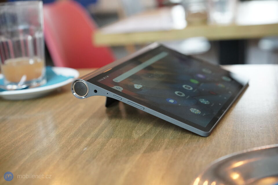 Lenovo Yoga Smart Tab