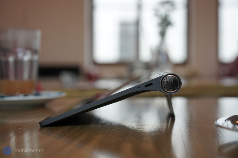 Lenovo Yoga Smart Tab