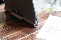 Lenovo Yoga Smart Tab