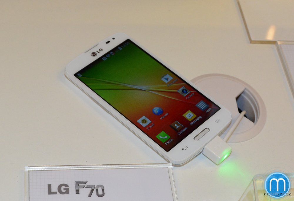 LG F70
