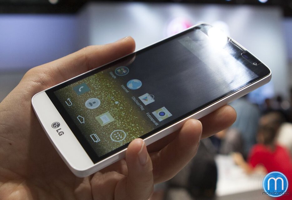 LG L Bello