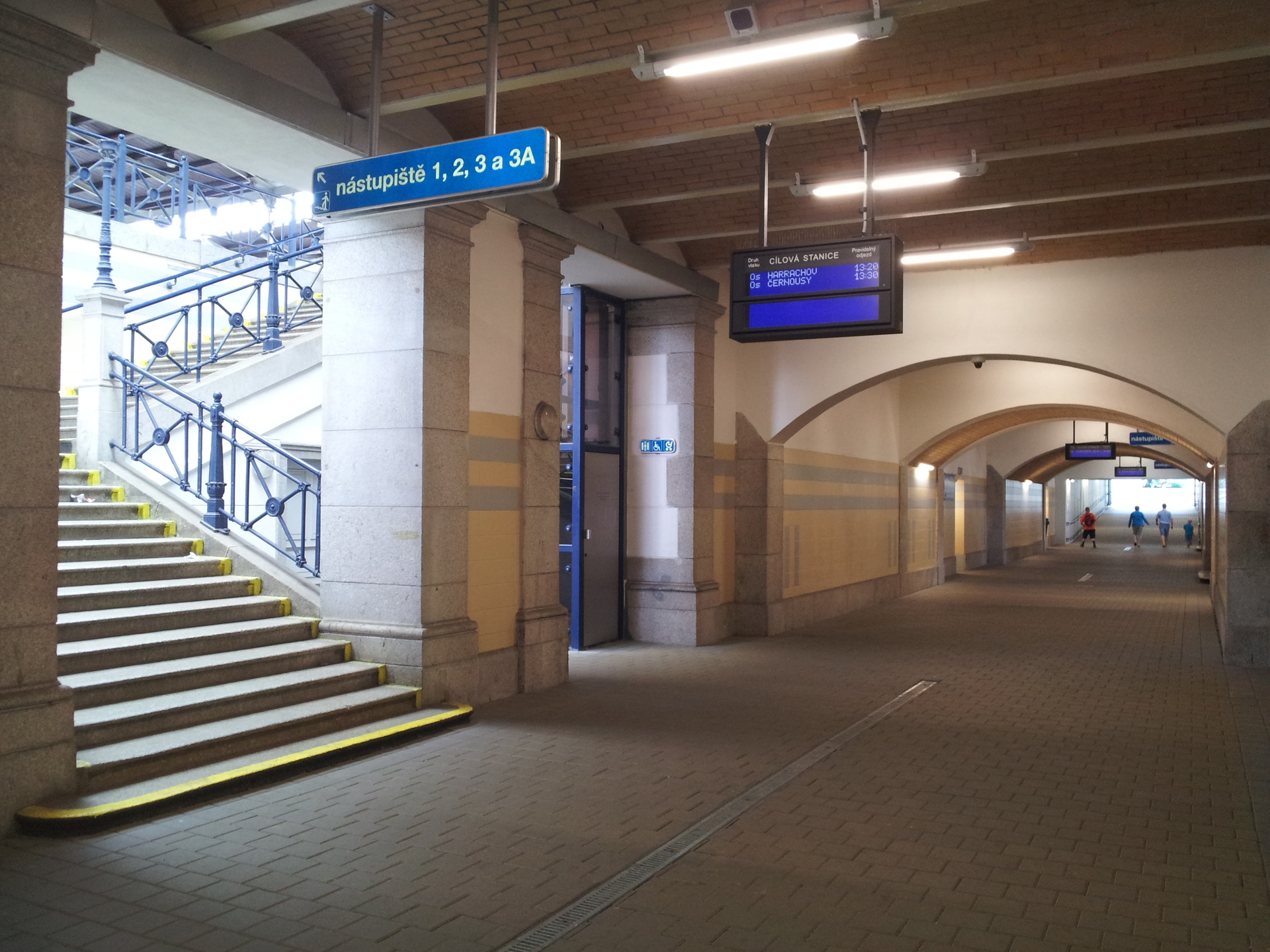 LG Optimus 2X, HTC Sensation, Samsung Galaxy S II