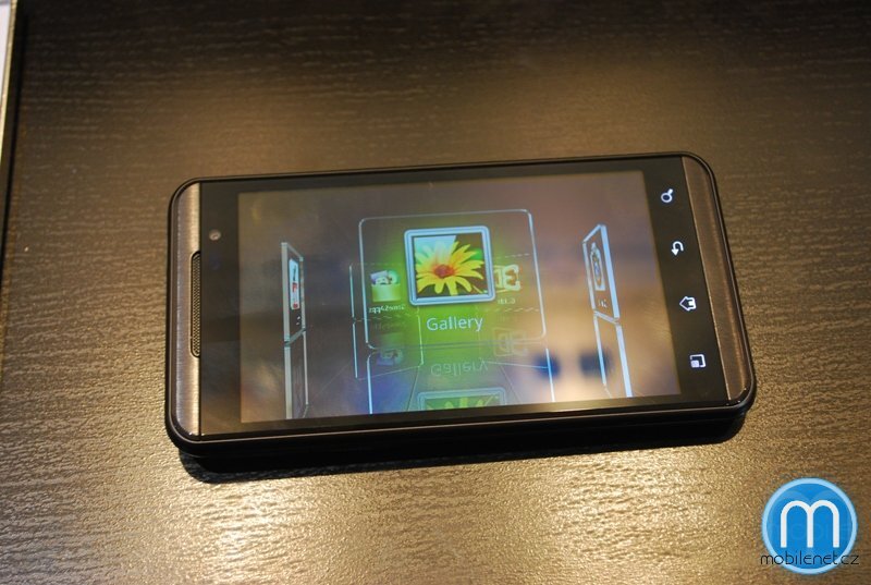 LG Optimus 3D