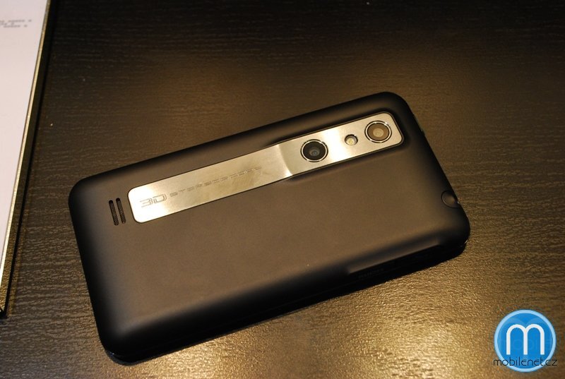 LG Optimus 3D