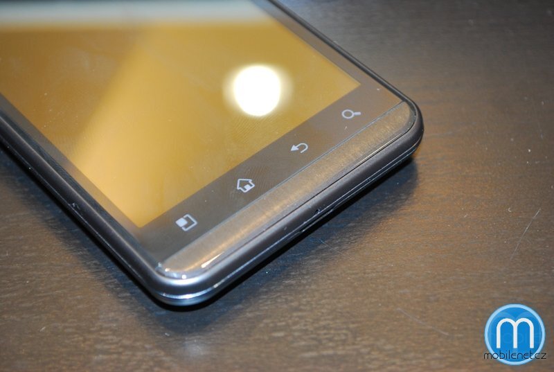 LG Optimus 3D