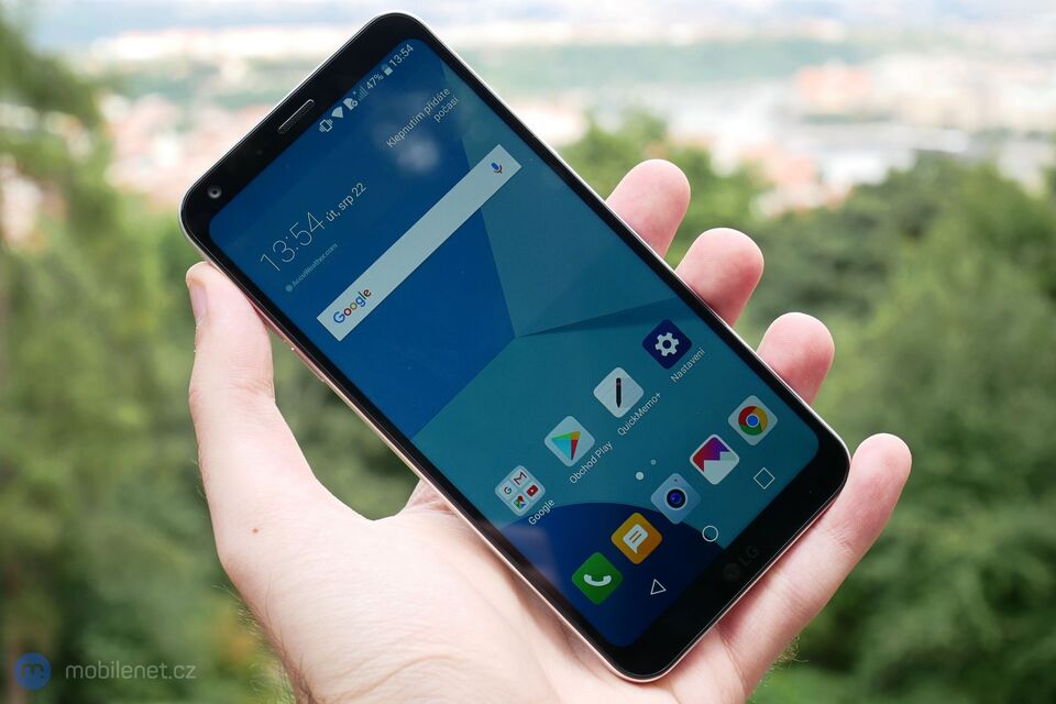 LG Q6
