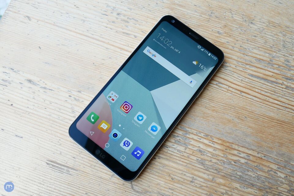 LG Q6