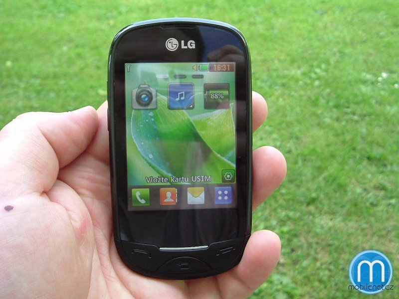 LG T500