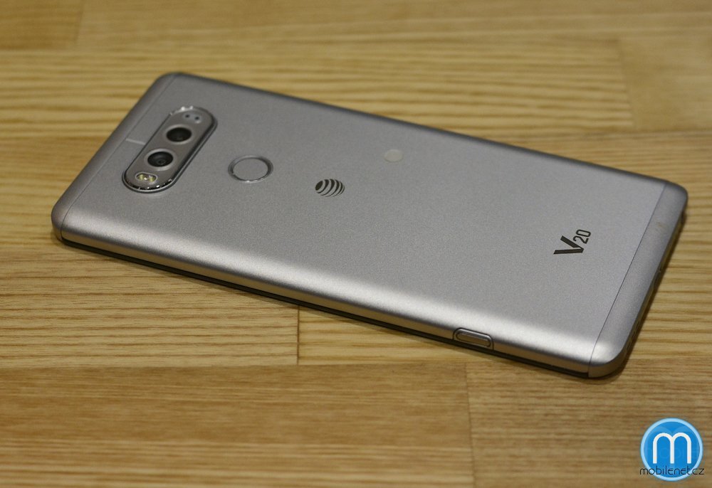 LG V20