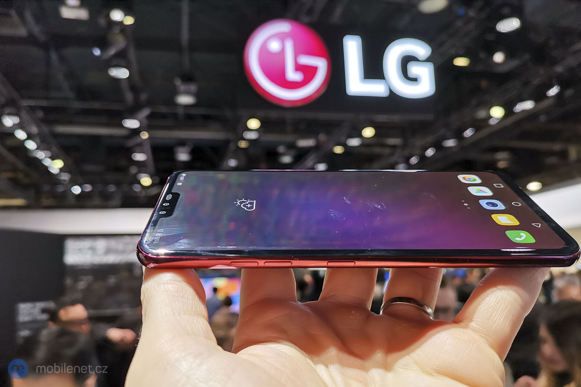 LG V40 ThinQ