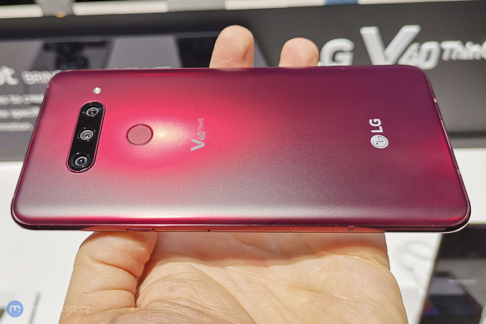 LG V40 ThinQ