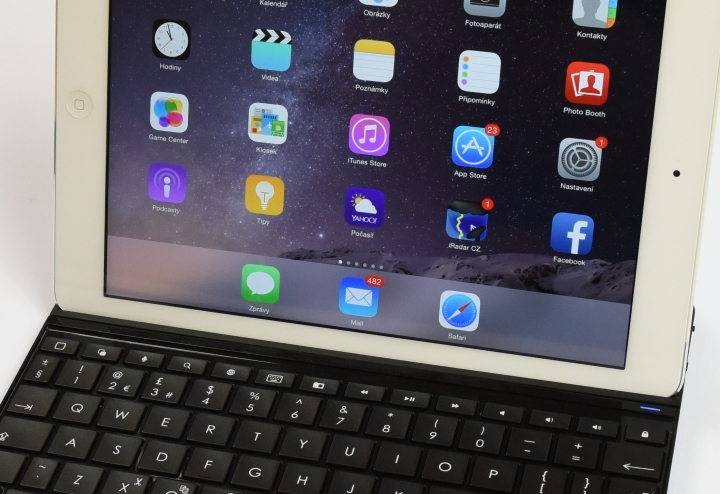 Logitech Ultrathin Keyboard Cover for iPad Air