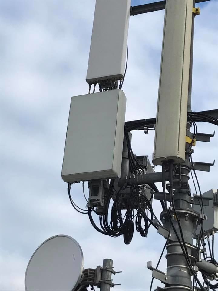 LTE vysílač s anténou mMIMO