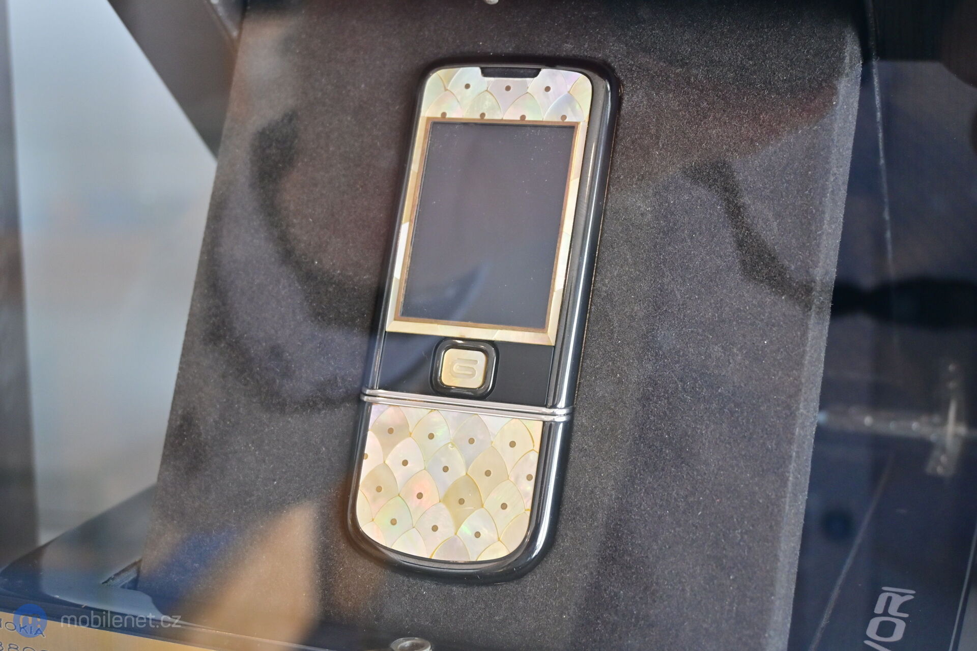 Luxusní telefony v Dubaji