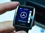 Mercedes Bens a Pebble