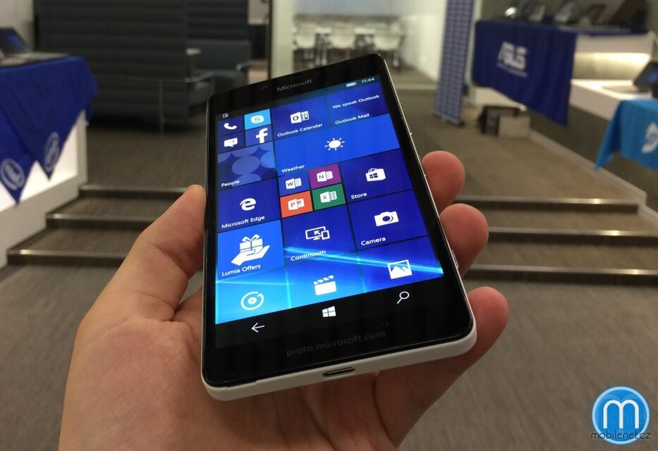 Microsoft Lumia 950