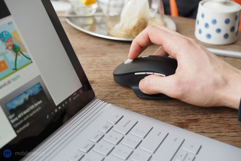 Microsoft Surface Book 2