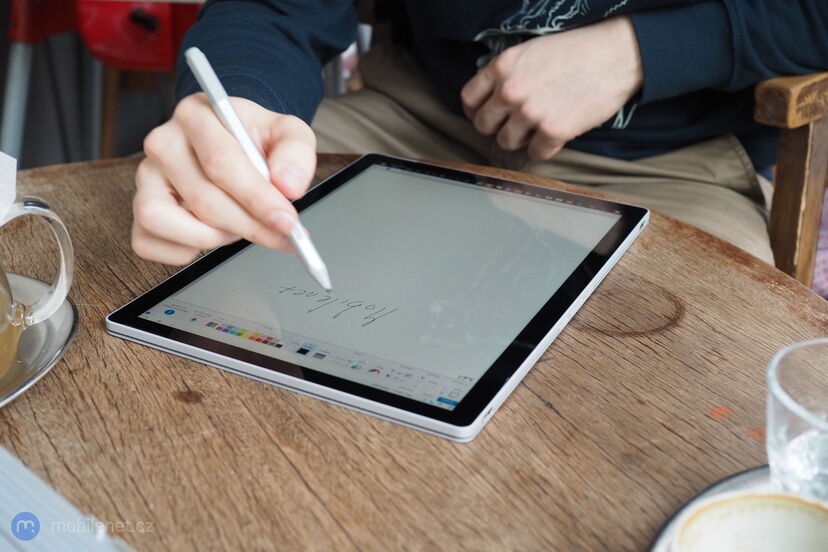 Microsoft Surface Book 2