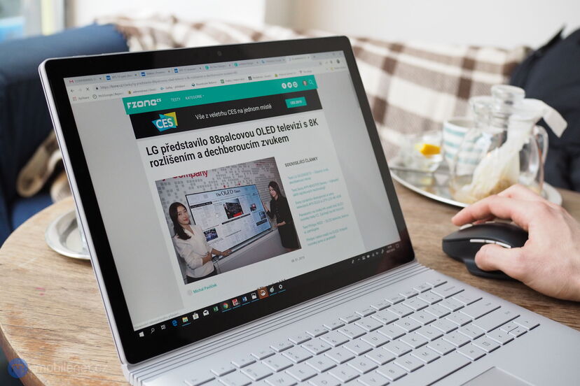 Microsoft Surface Book 2