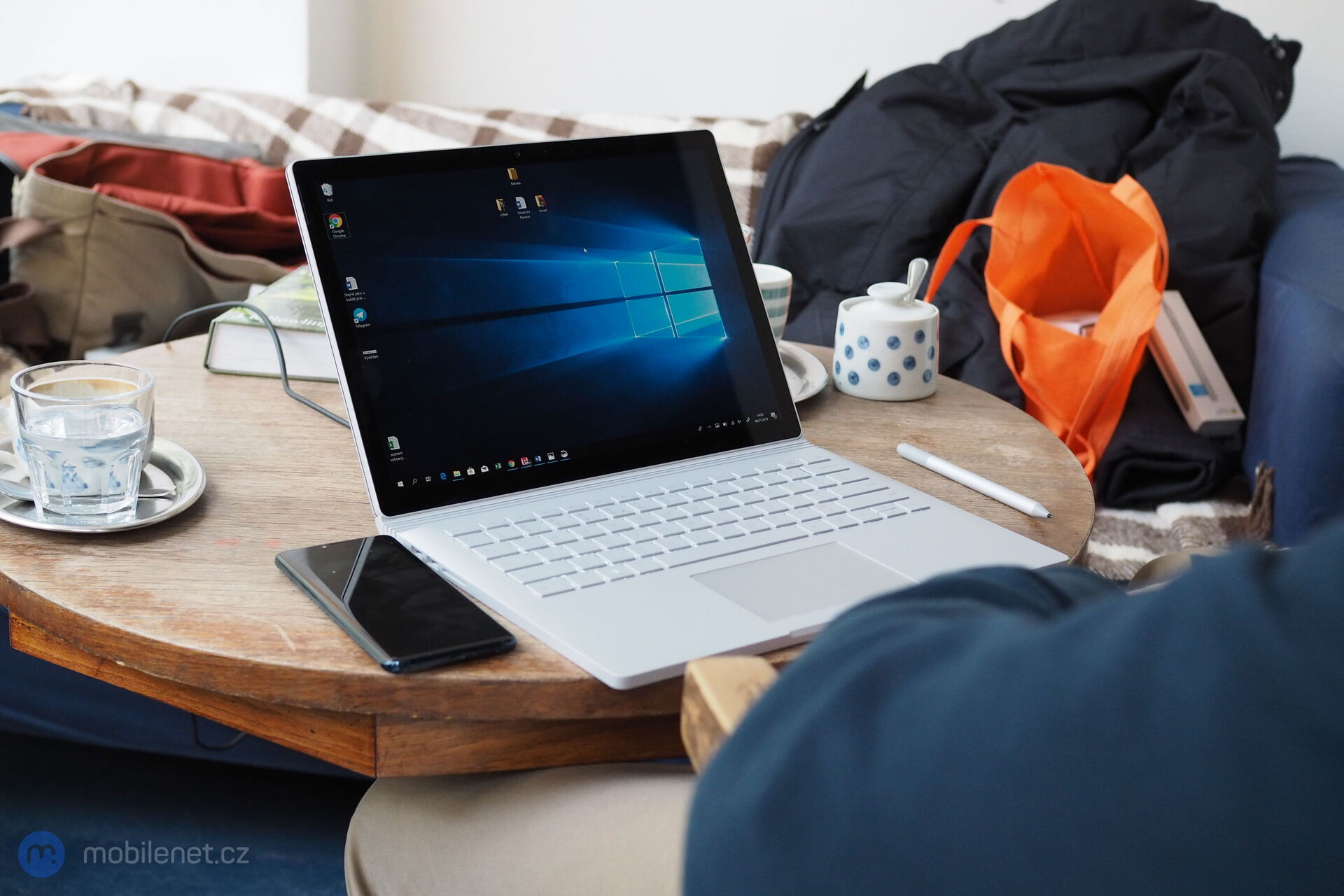 Microsoft Surface Book 2