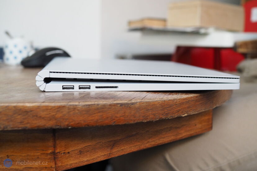 Microsoft Surface Book 2