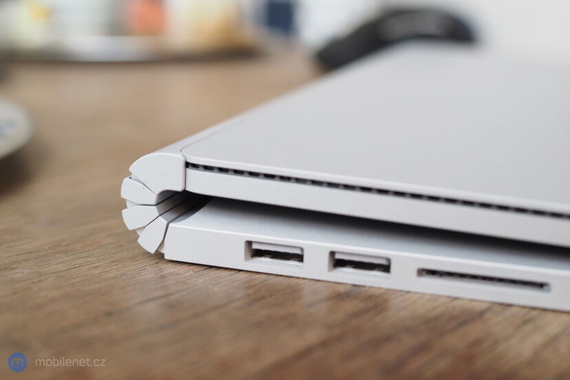 Microsoft Surface Book 2