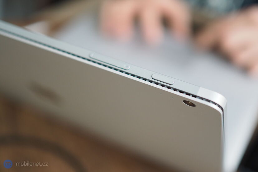 Microsoft Surface Book 2