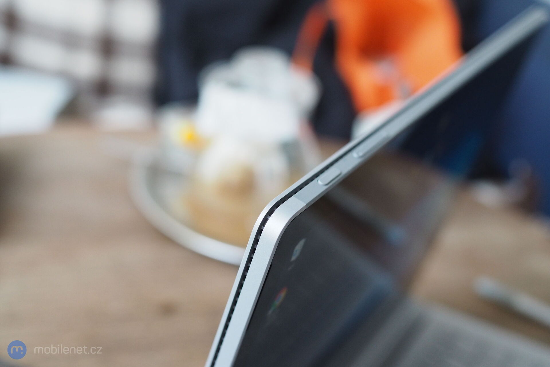 Microsoft Surface Book 2