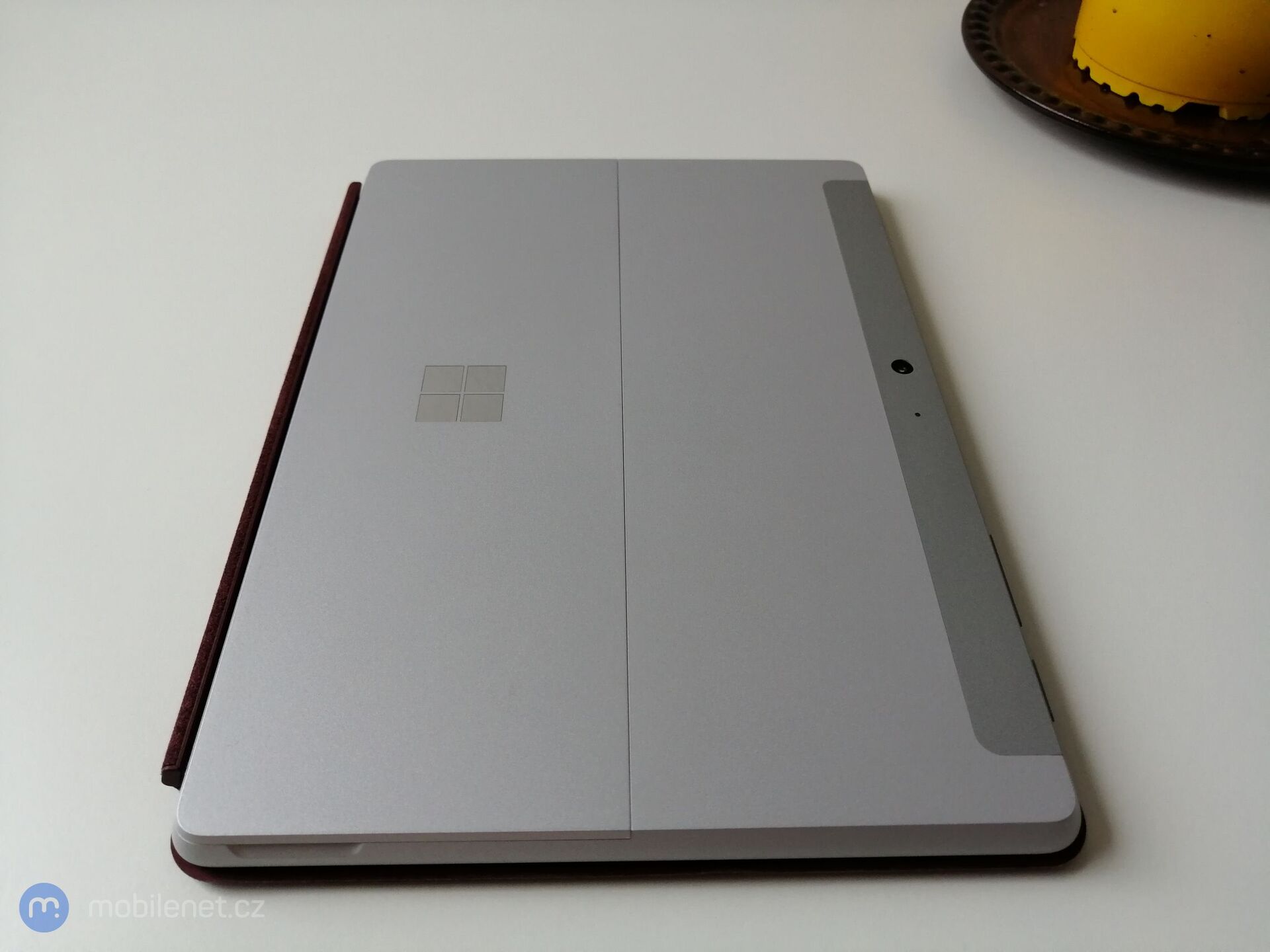 Microsoft Surface Go