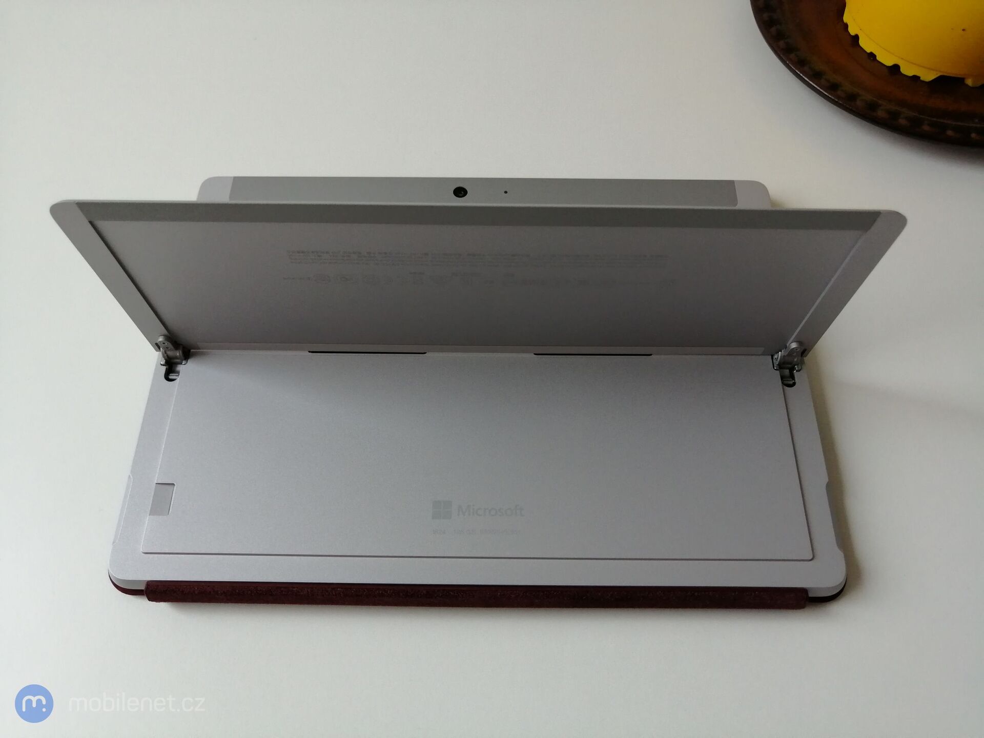 Microsoft Surface Go
