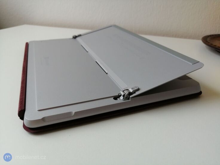 Microsoft Surface Go