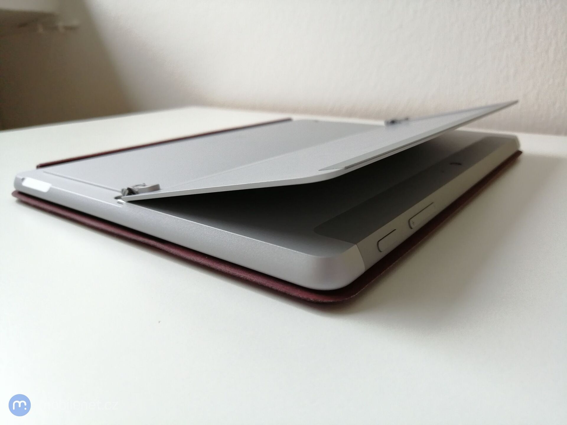 Microsoft Surface Go