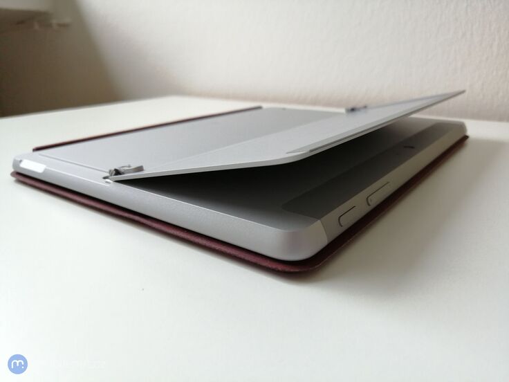 Microsoft Surface Go
