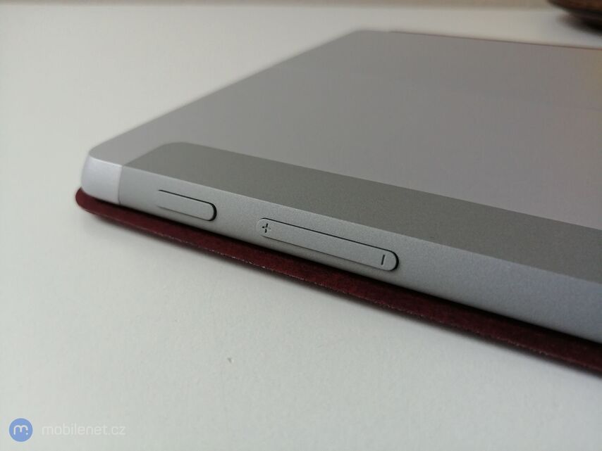 Microsoft Surface Go