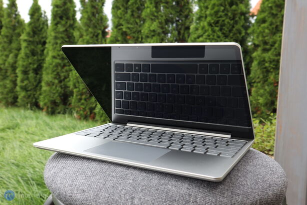 Microsoft Surface Laptop Go 2