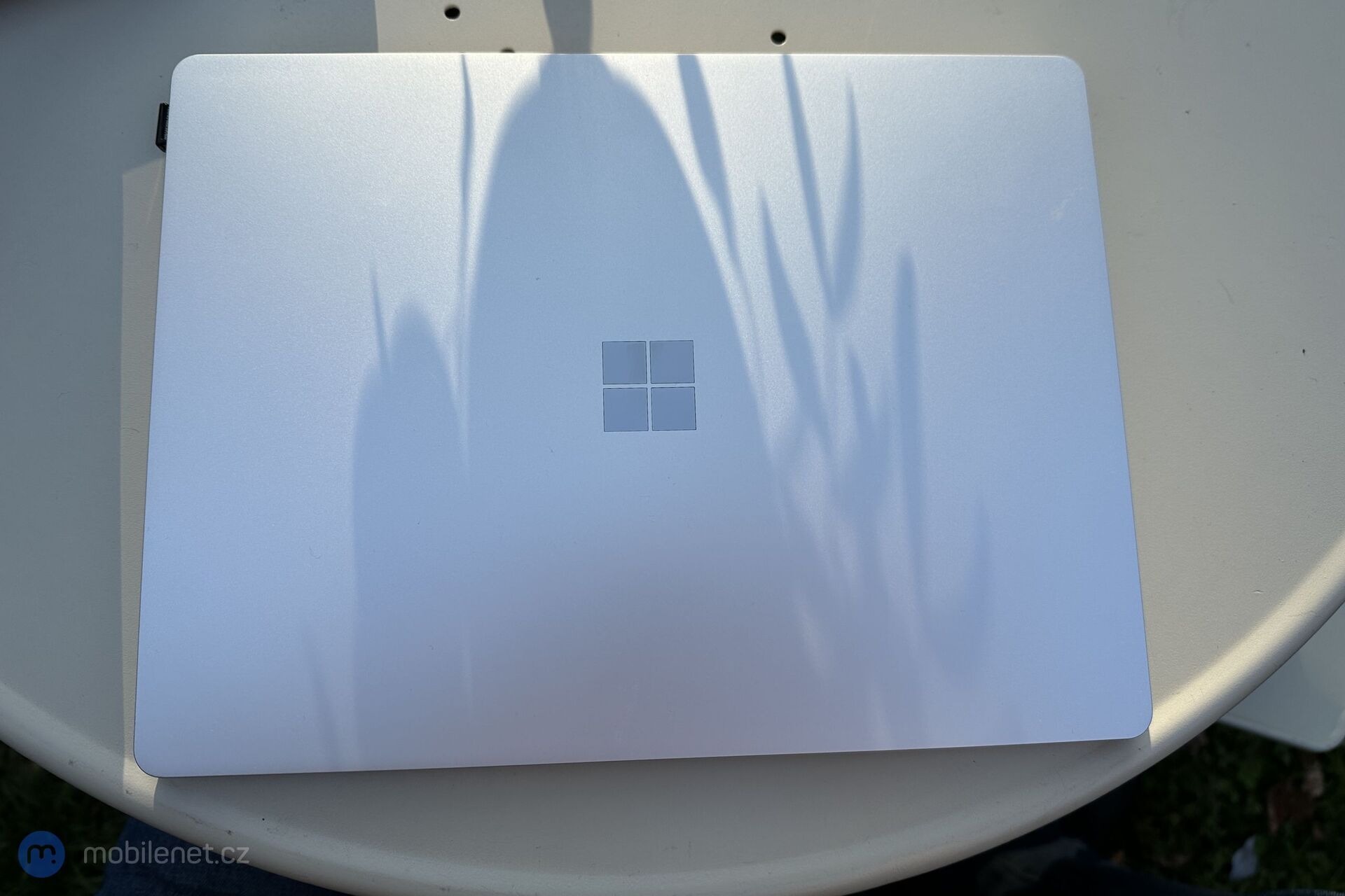 Microsoft Surface Laptop Go 2