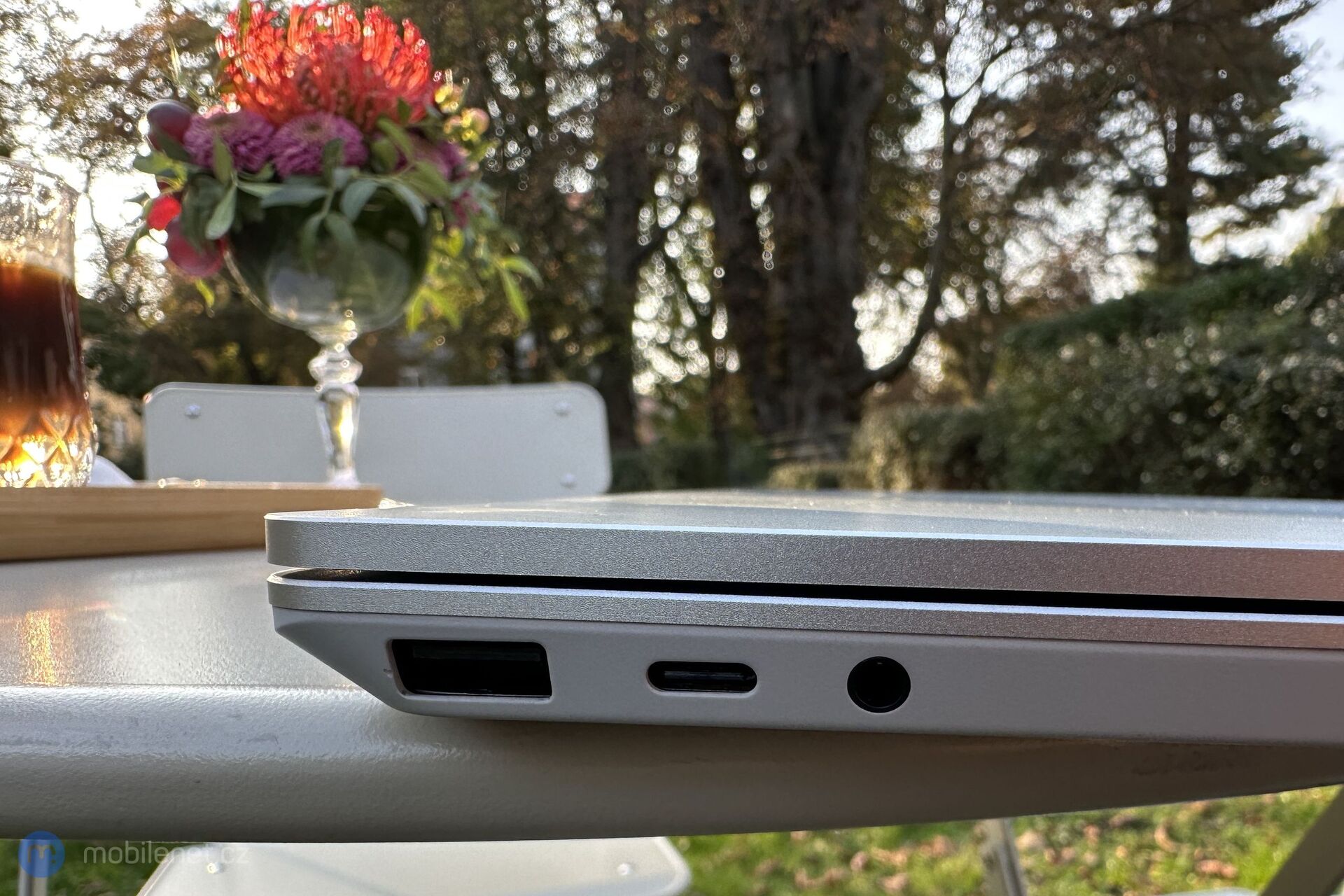 Microsoft Surface Laptop Go 2