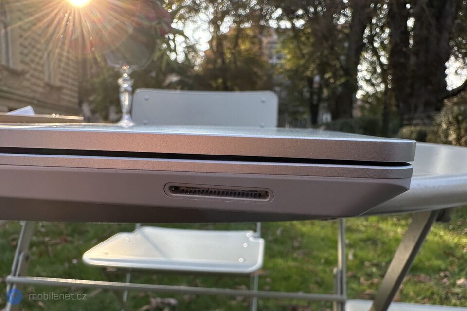 Microsoft Surface Laptop Go 2