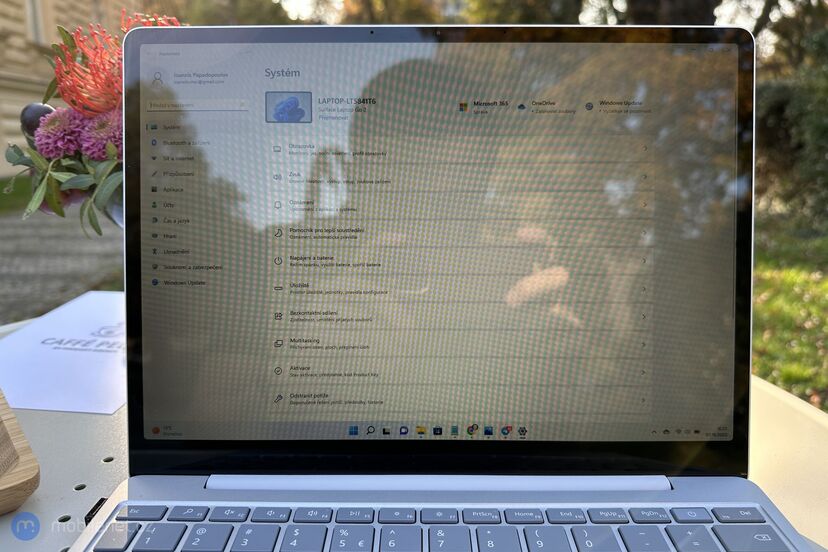 Microsoft Surface Laptop Go 2