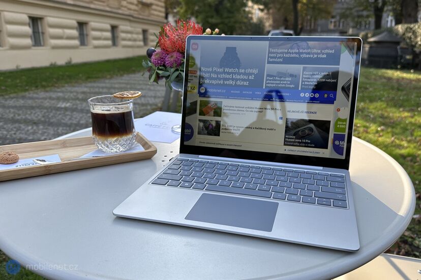 Microsoft Surface Laptop Go 2