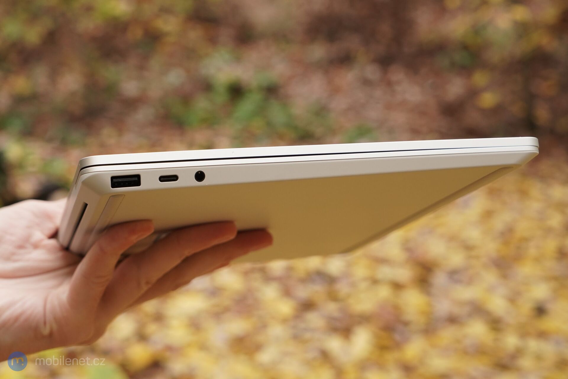 Microsoft Surface Laptop Go