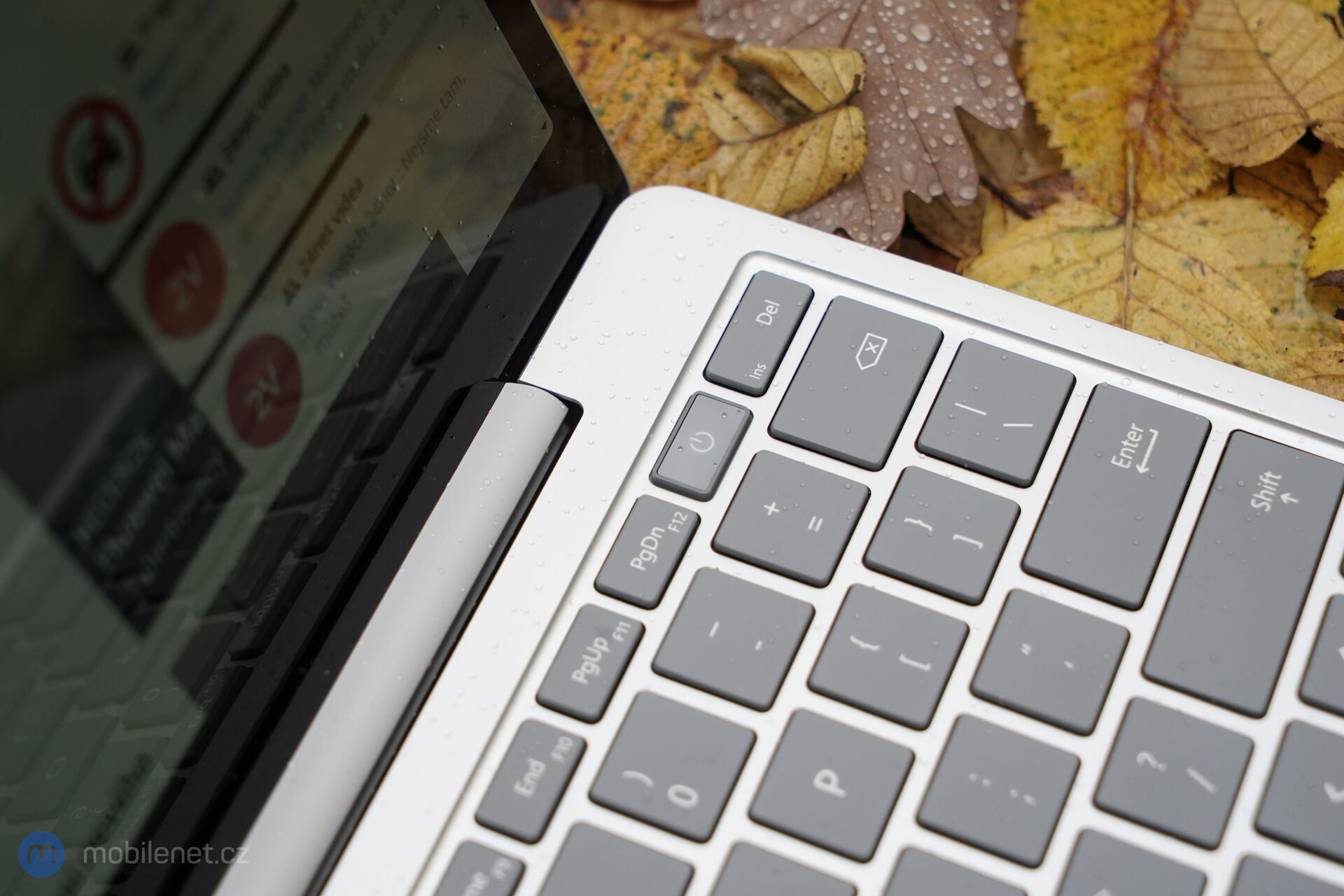 Microsoft Surface Laptop Go