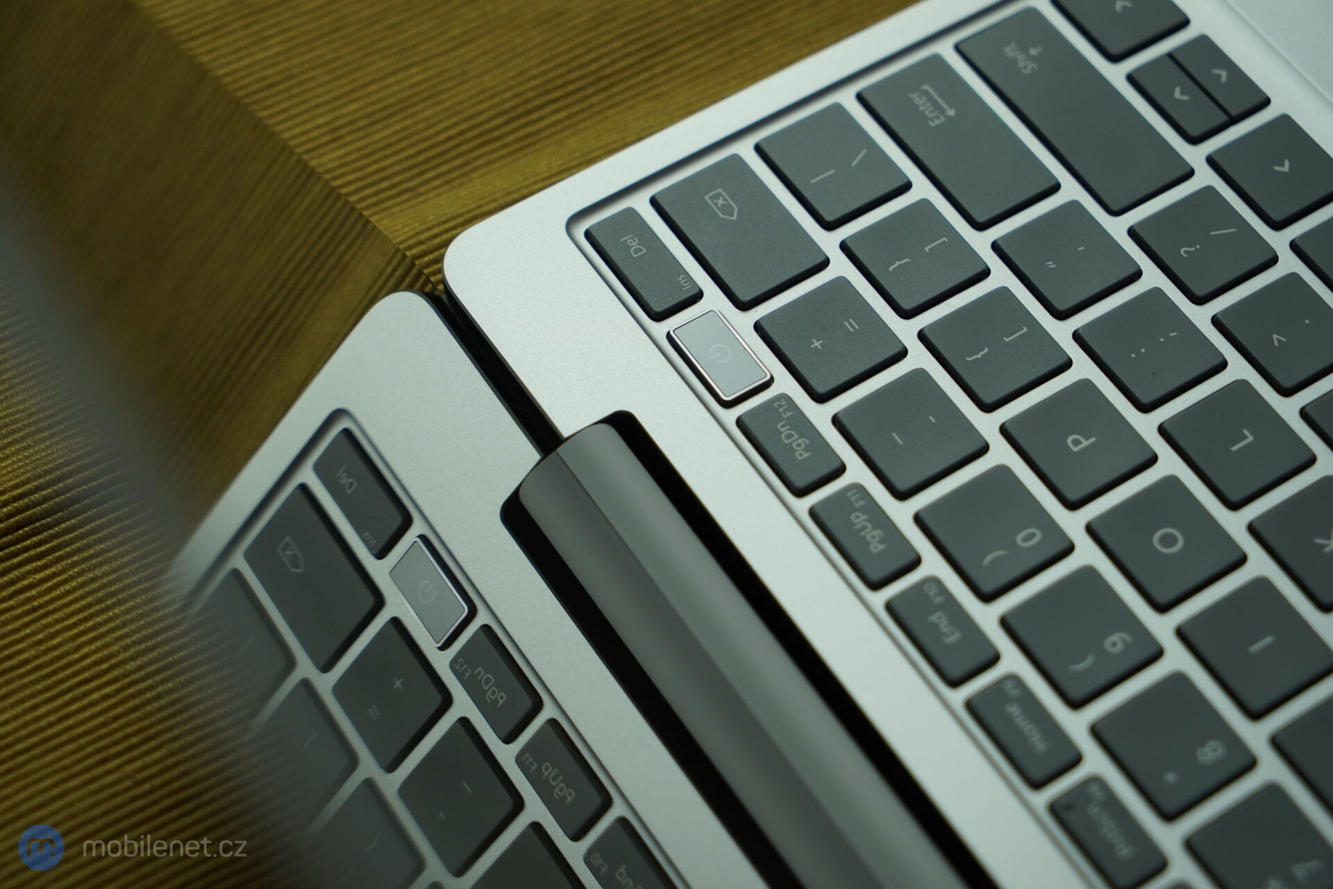 Microsoft Surface Laptop Go