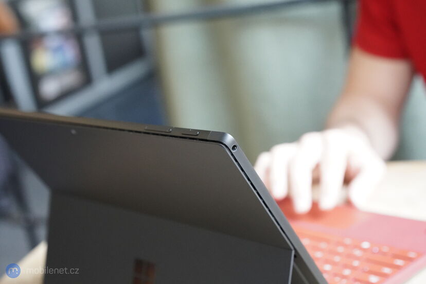Microsoft Surface Pro 7