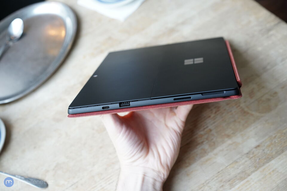 Microsoft Surface Pro 7