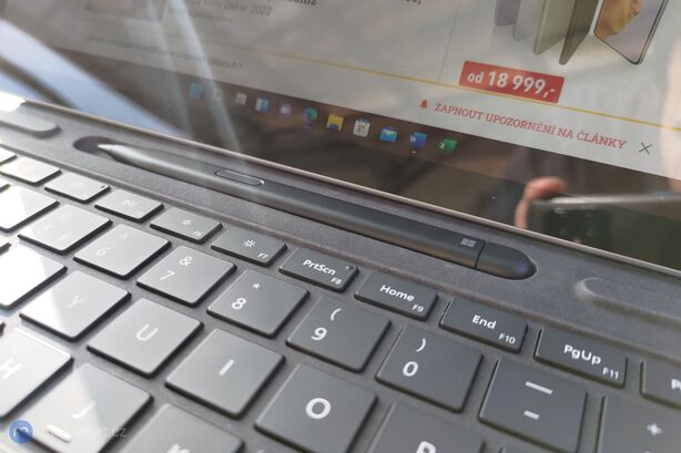 Microsoft Surface Pro 8